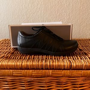 Black Dansko Shoes - Size 9